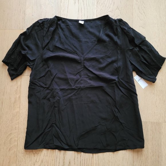 Black V-Neck Blouse - Medium - Old Navy - New with tags - Picture 1 of 11